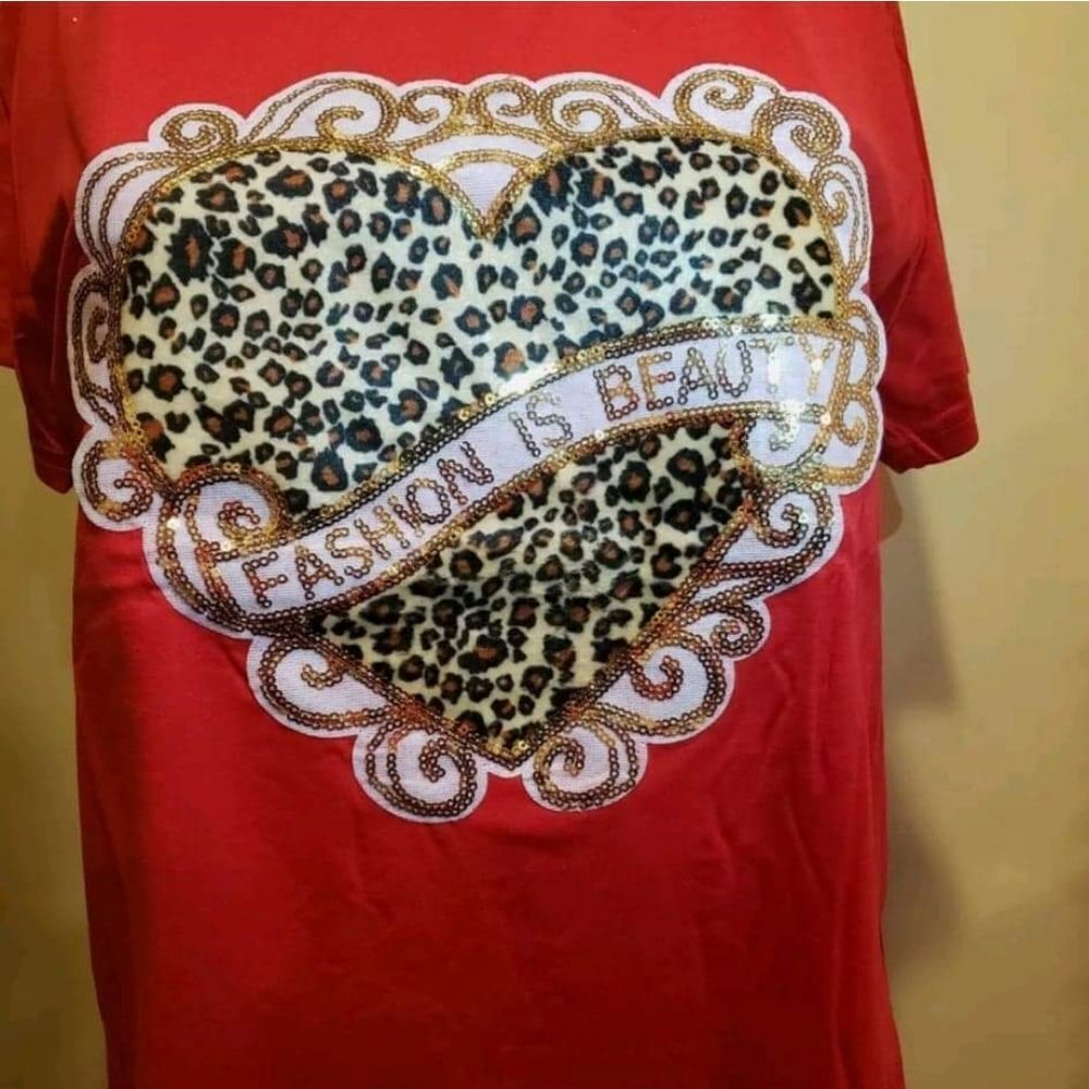 Sequin Red heart T-shirt size L/XL